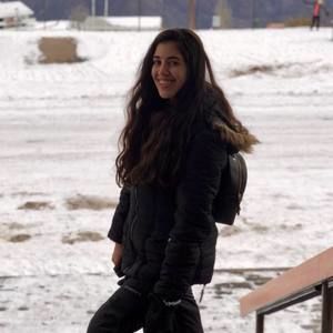 Meet your Posher, Valentina